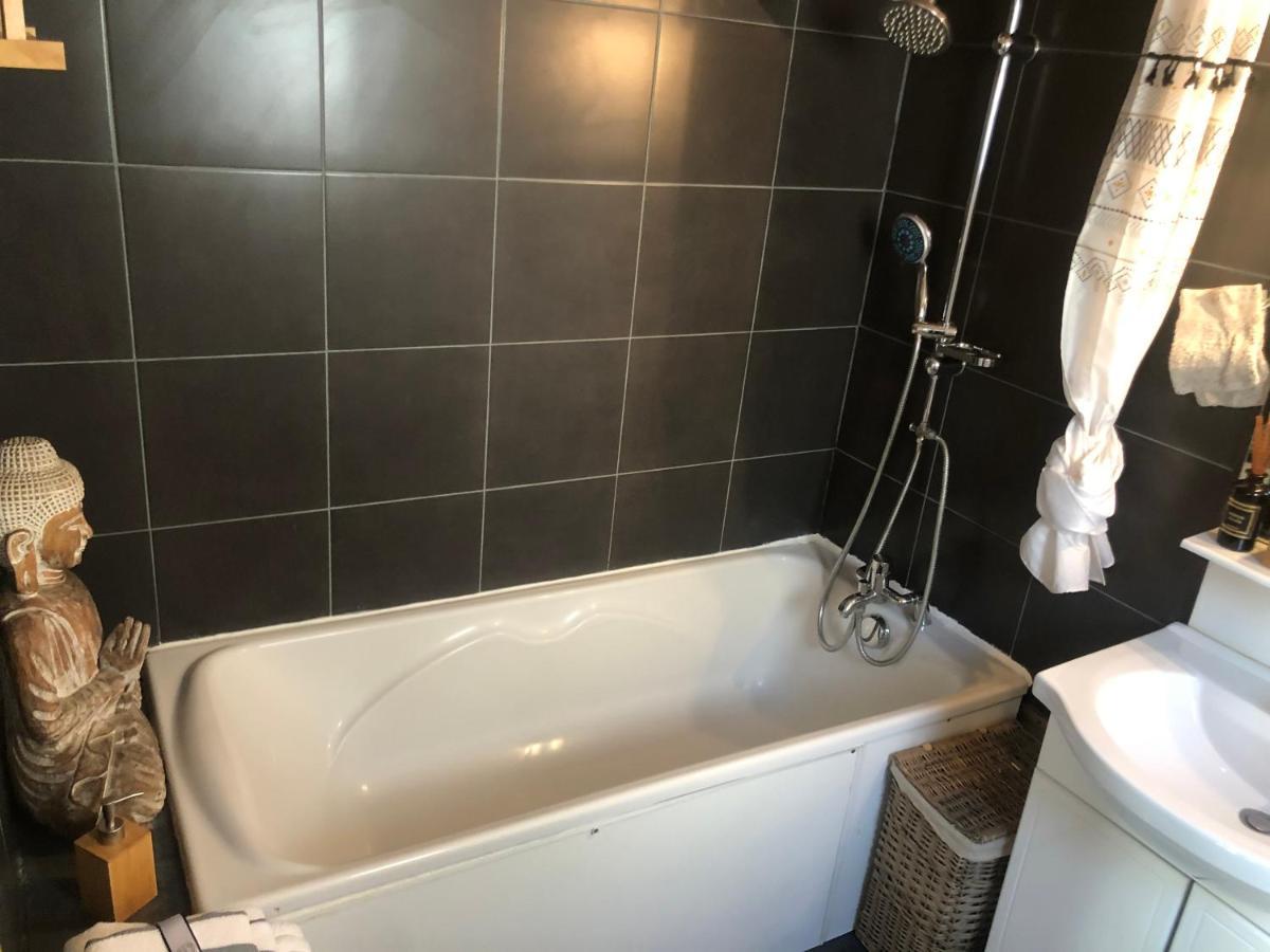 Apartamento Studio Duplex Avec Jardin Terrasse La Genette Le Mail La Rochelle  Exterior foto